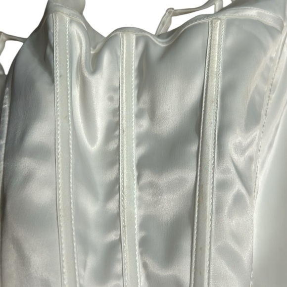 corset , white ,satin ,lace up ,adjustable ,Fashion Nova - Picture 9 of 12